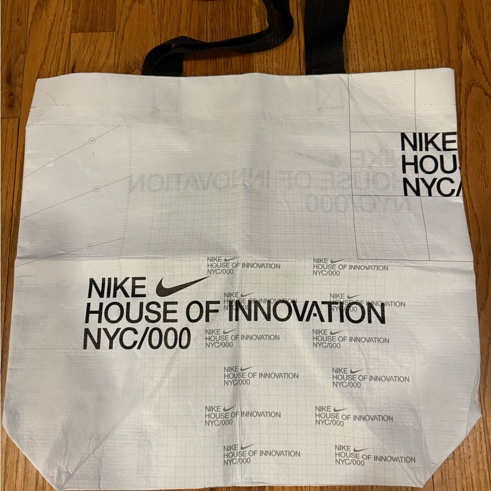Nike House of Innovation NYC/000 Tote Bag